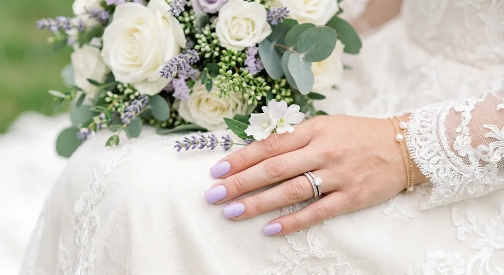 Soft Lavender Glossy Nails