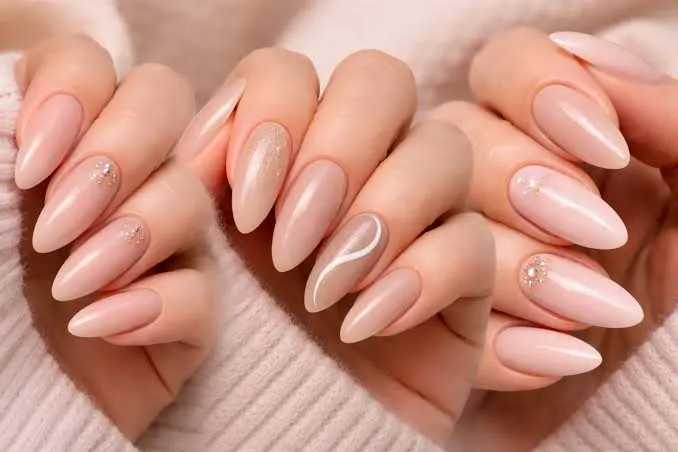 Minimal Dot Gel Nails